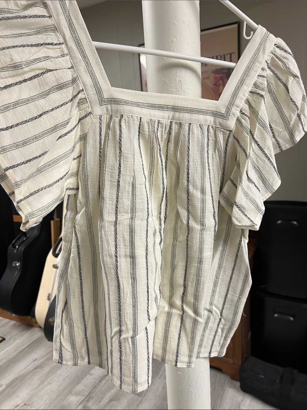 Vince Camuto Cream and Black Striped Square-Neck Blouse sz xs